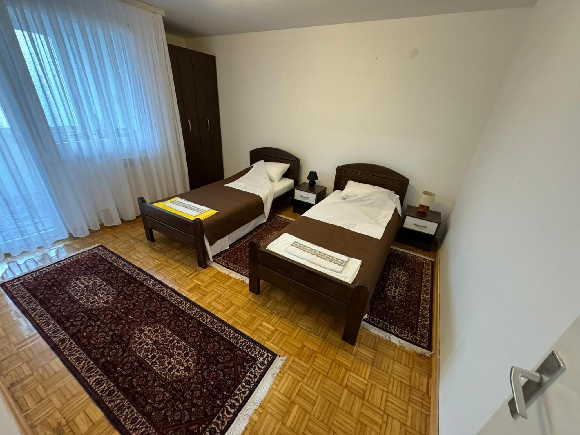 Apartment Share ซาราเยโว ภายนอก รูปภาพ