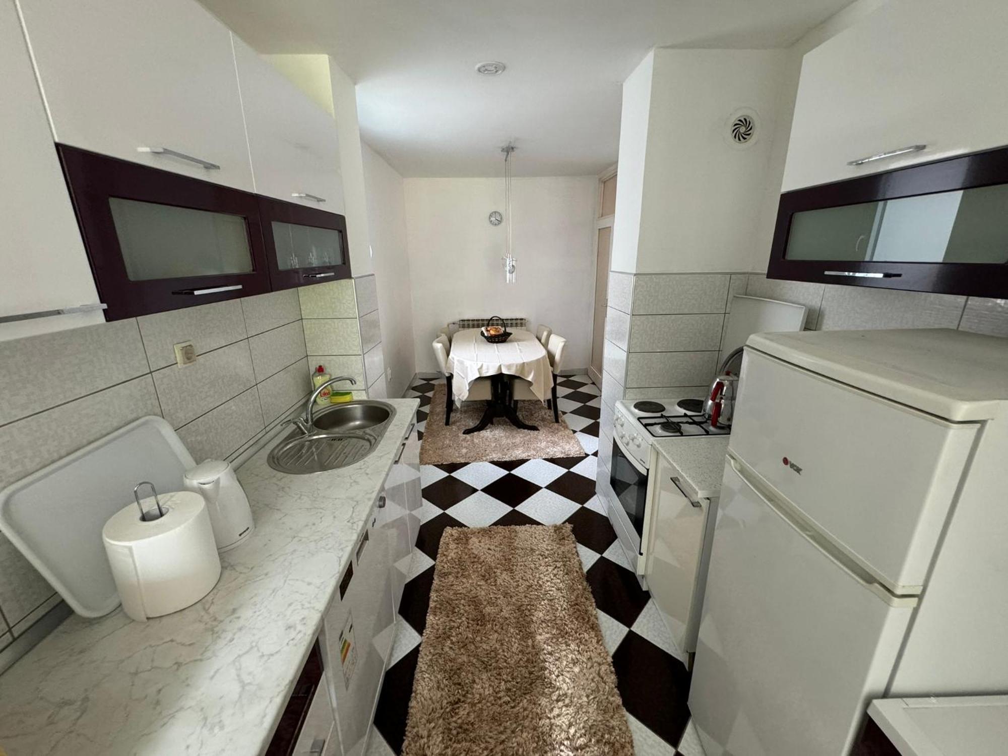 Apartment Share ซาราเยโว ภายนอก รูปภาพ